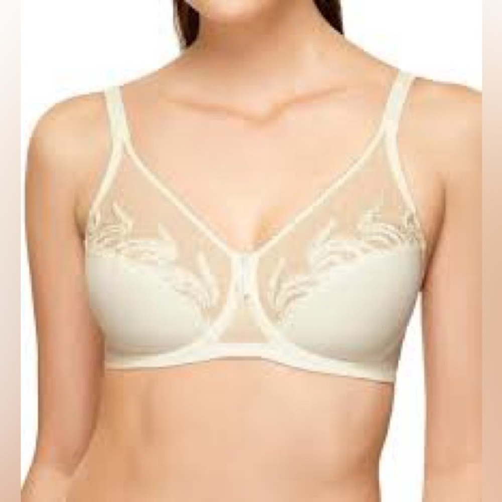 Wacoal Cream Lace Bra 40C